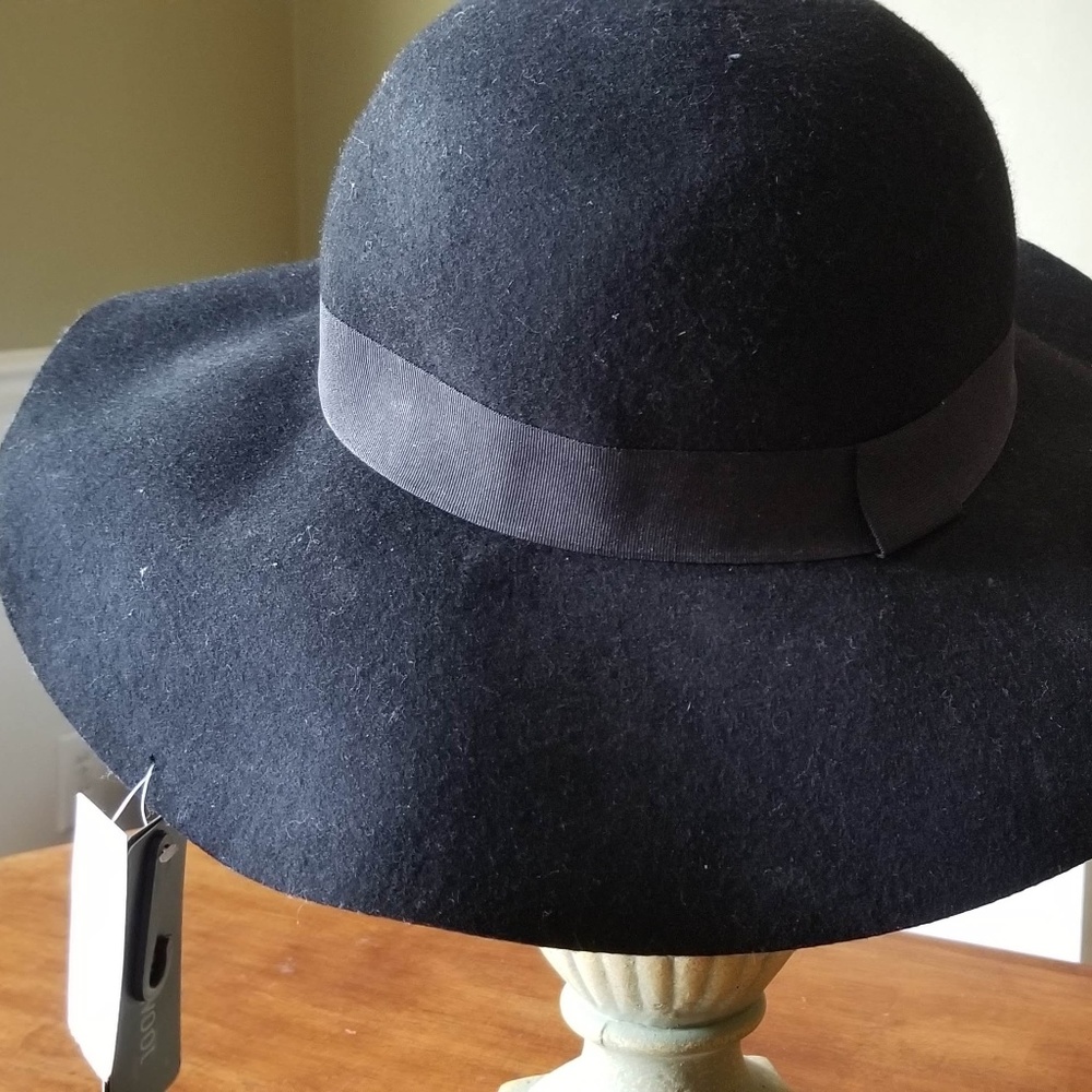 D&Y Wool Hat